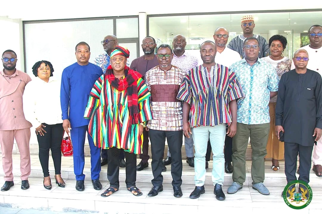Ghana’s Labour Minister Emmanuel Kwadwo Agyekum meets leaders of GNAT, NAGRAT and PRETAG during negotiations that led to the suspension of the teachers’ strike.
