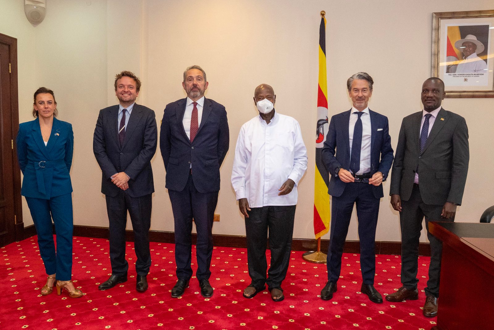 President Yoweri Kaguta Museveni poses for a photograph with European Union diplomats following discussions on regional peace and security at State House, Entebbe.